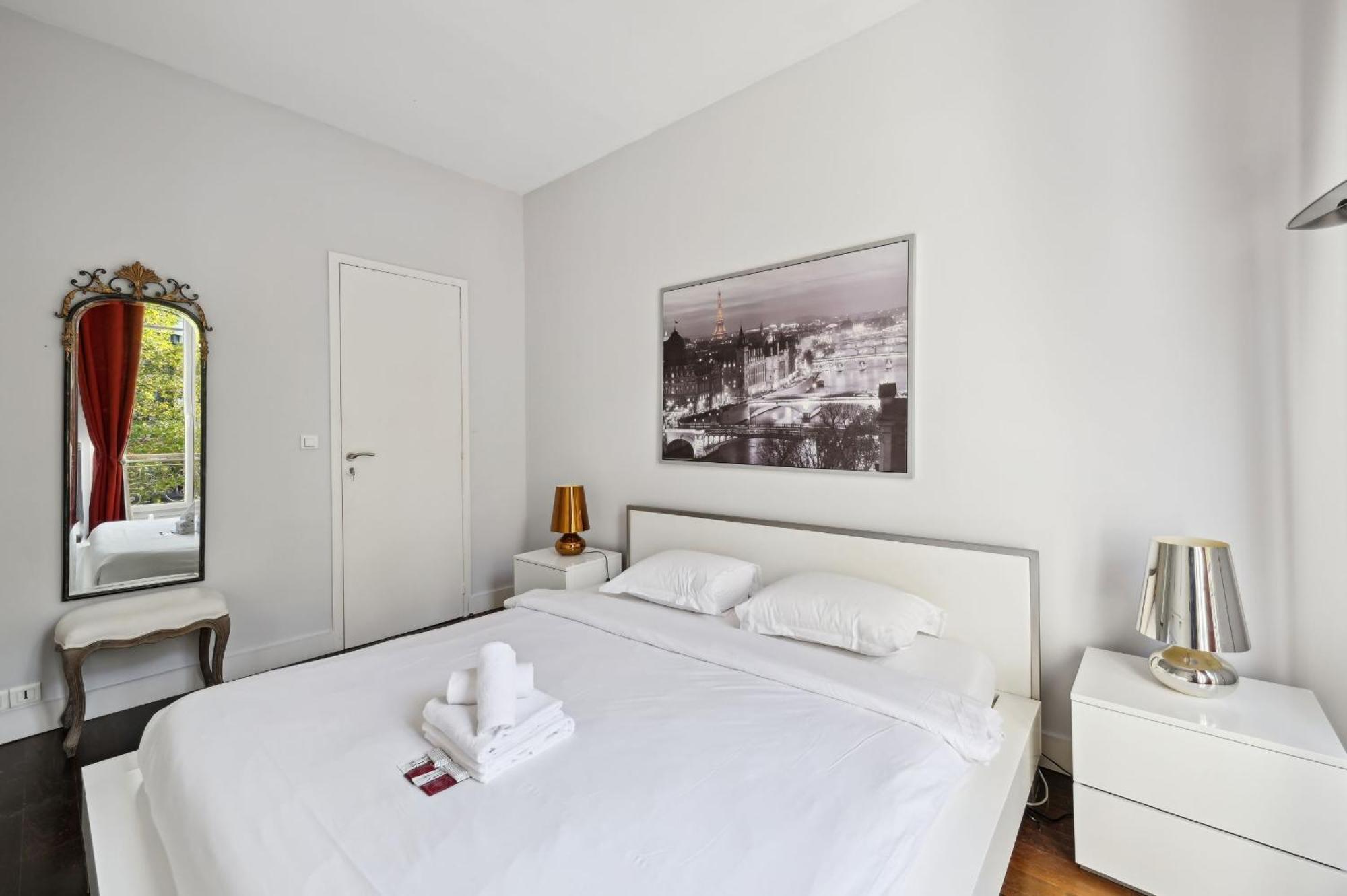 Champs-Elysees & Arc De Triomphe - Cityapartmentstay Париж Экстерьер фото